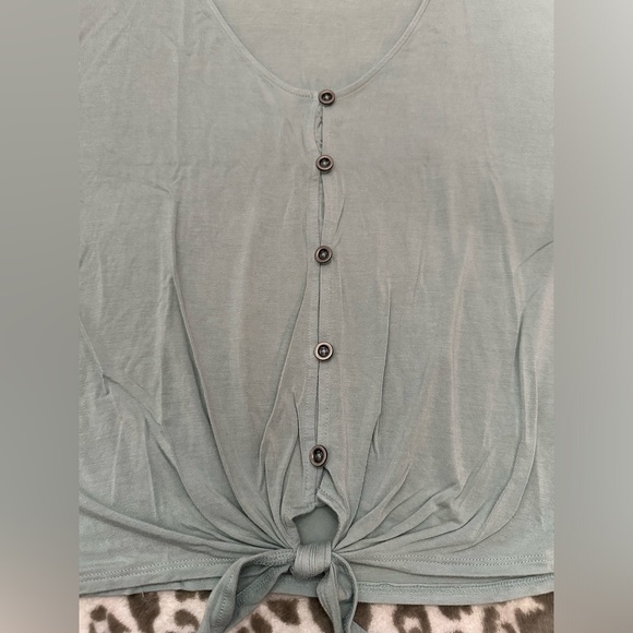 American Eagle Soft & Sexy Button Front Tie Knot T-Shirt in Washed Green Gray M - Picture 9 of 15